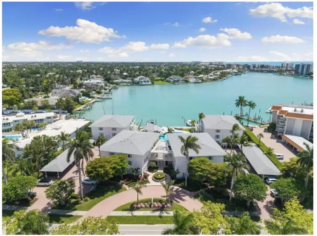 322 Harbour Drive Naples FL 34103