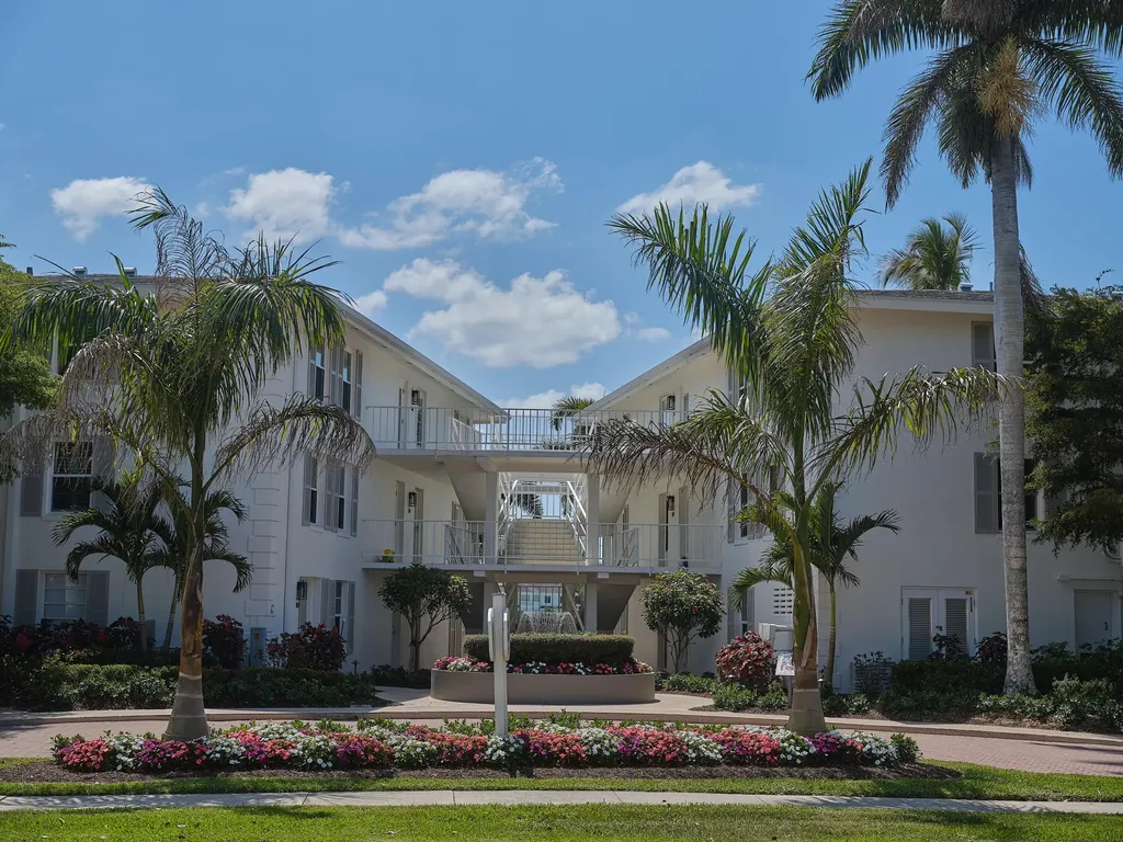 322 Harbour Drive Naples FL 34103