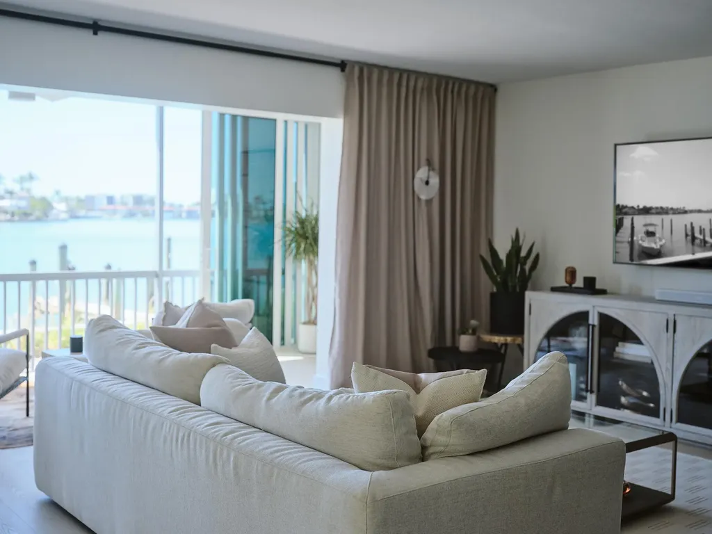 322 Harbour Drive Naples FL 34103