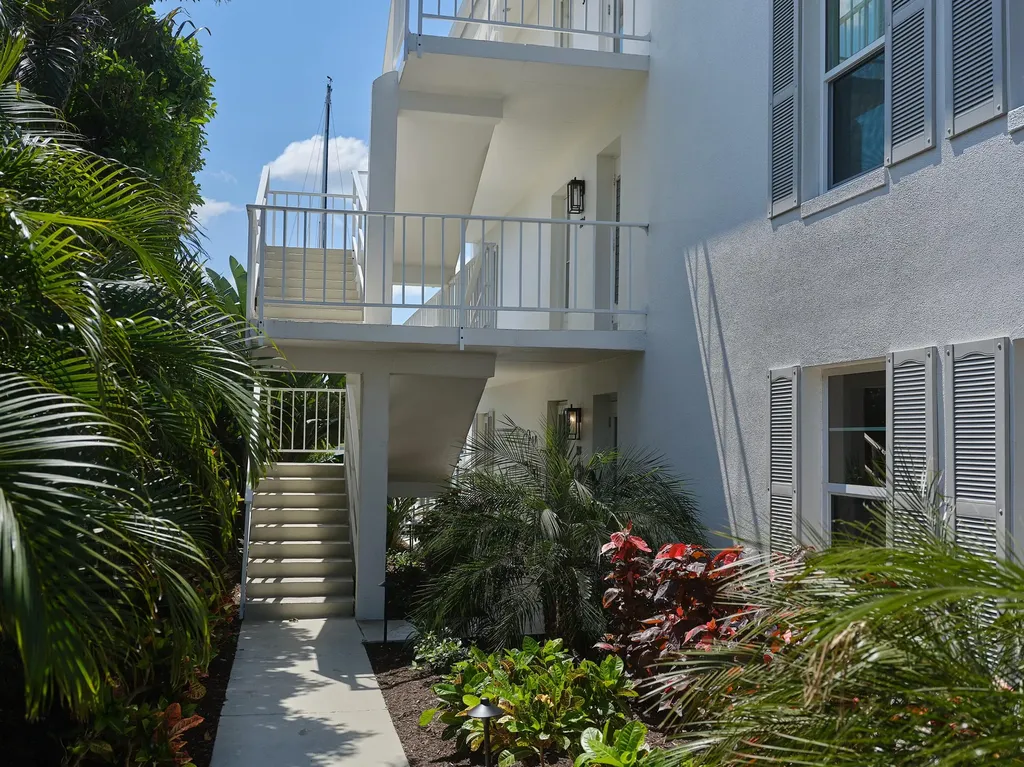 322 Harbour Drive Naples FL 34103