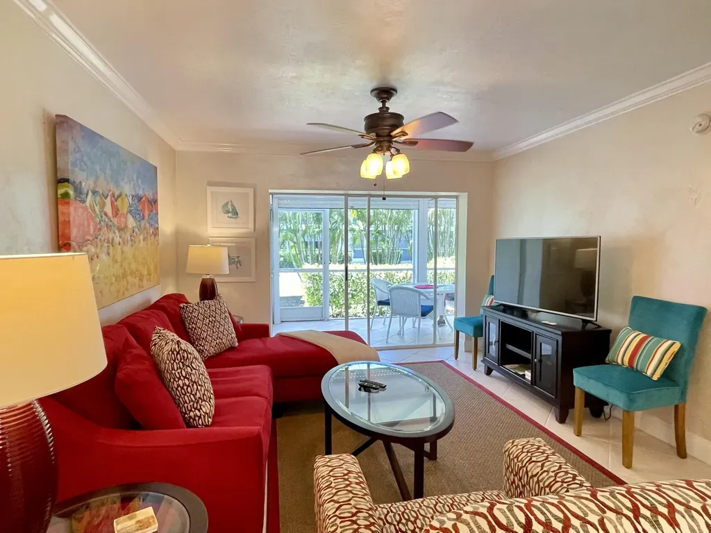 860 Elkhorn Marco Island FL 34145