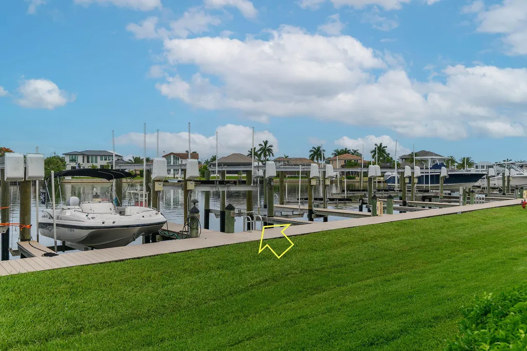210 Waterside Marco Island FL 34145