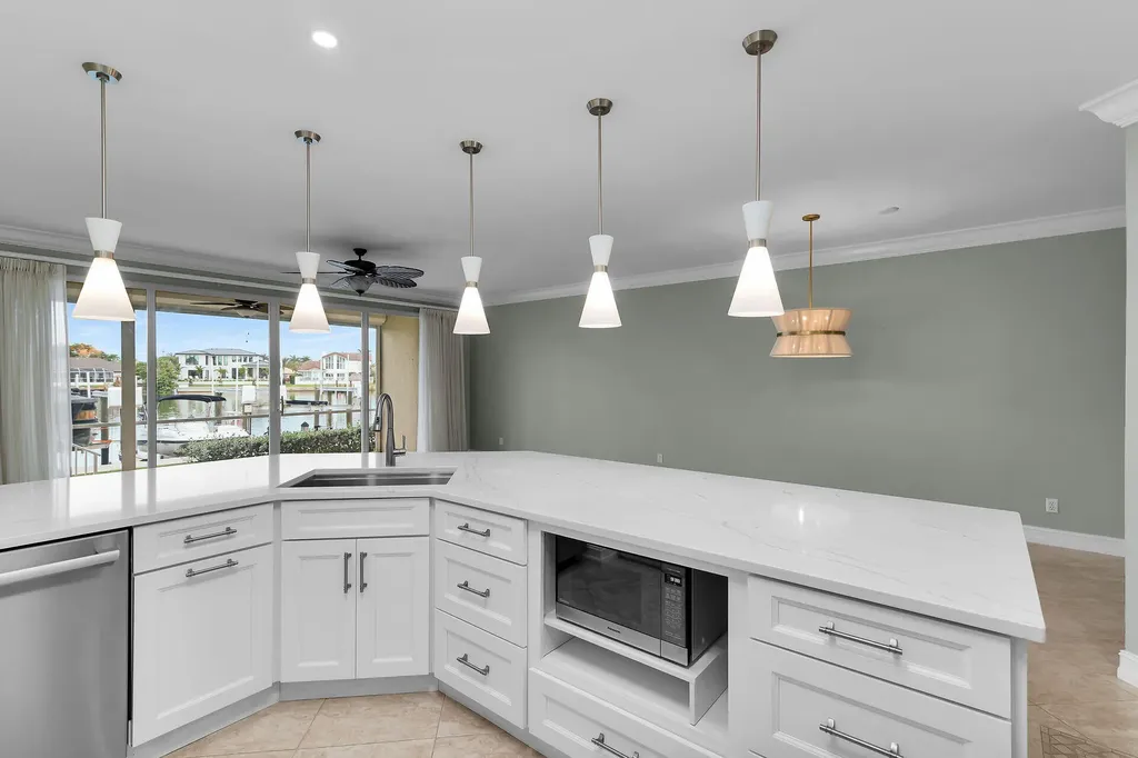 210 Waterside Marco Island FL 34145