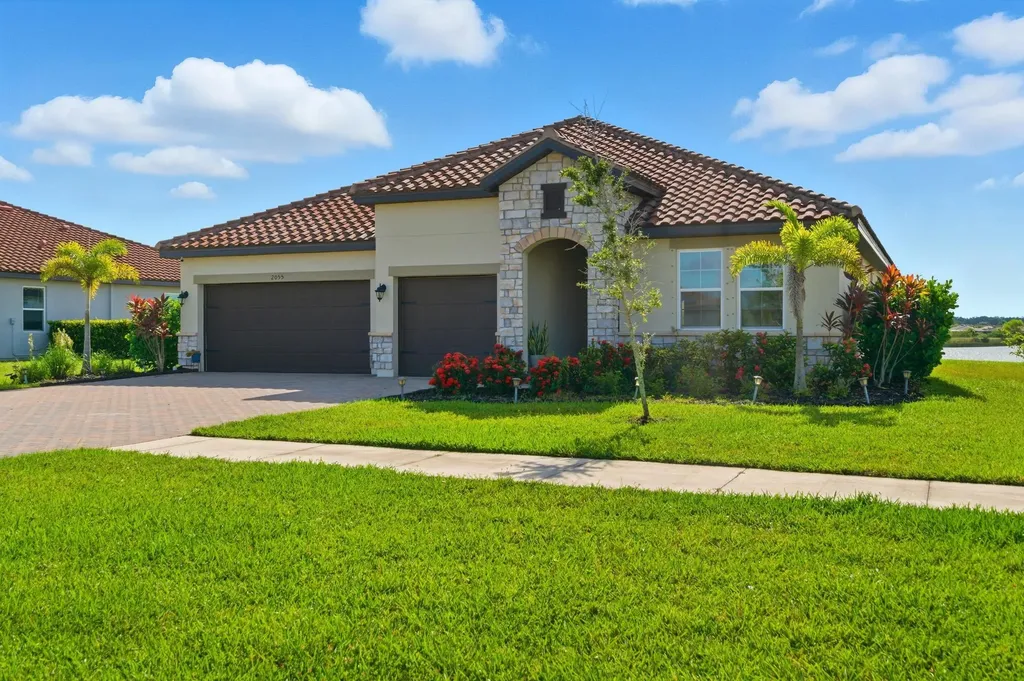 2055 Grove Drive Naples FL 34120
