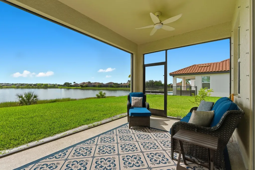 2055 Grove Drive Naples FL 34120