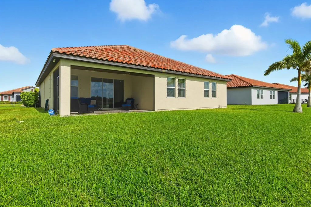 2055 Grove Drive Naples FL 34120