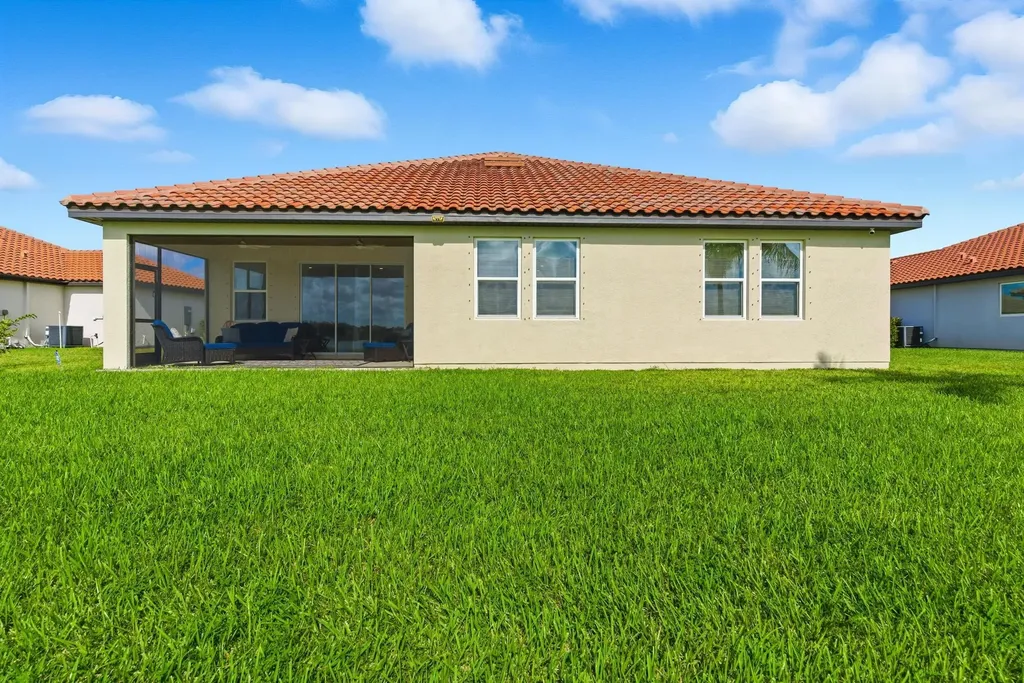 2055 Grove Drive Naples FL 34120