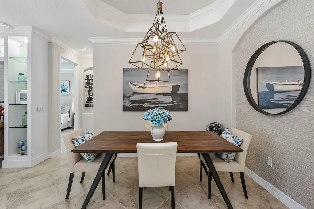 2842 Aviamar Circle Naples FL 34114