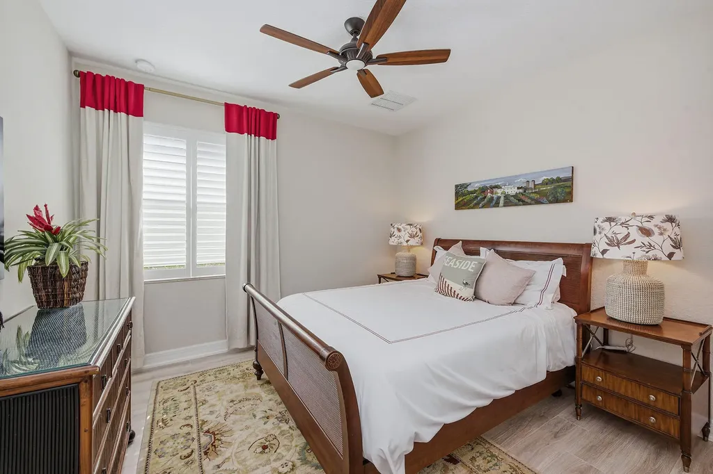 2842 Aviamar Circle Naples FL 34114