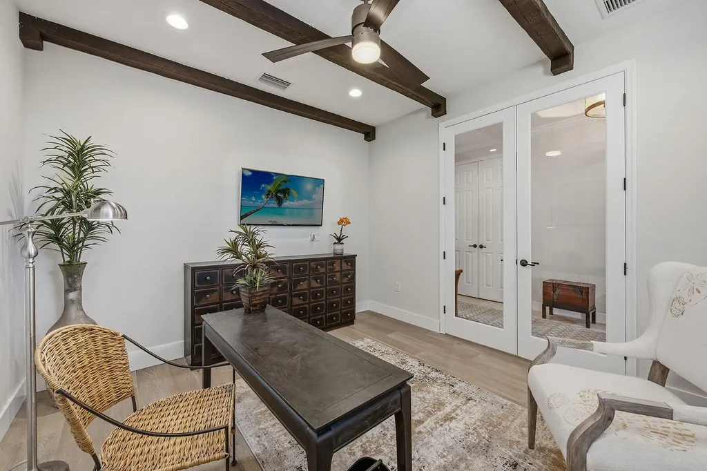 2842 Aviamar Circle Naples FL 34114