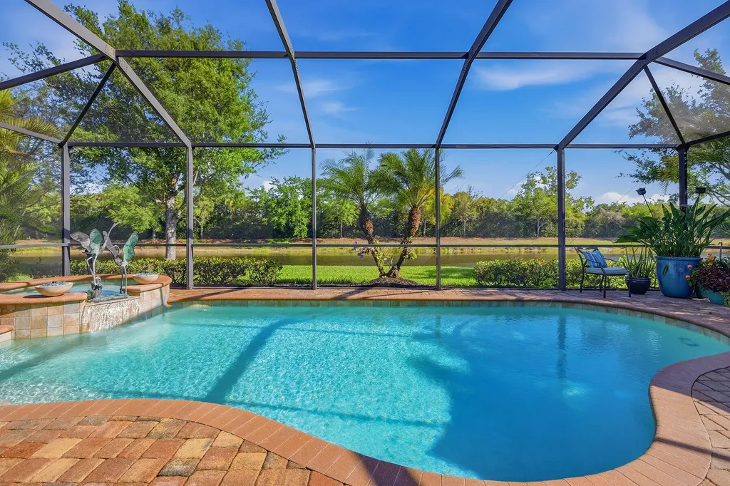 2842 Aviamar Circle Naples FL 34114