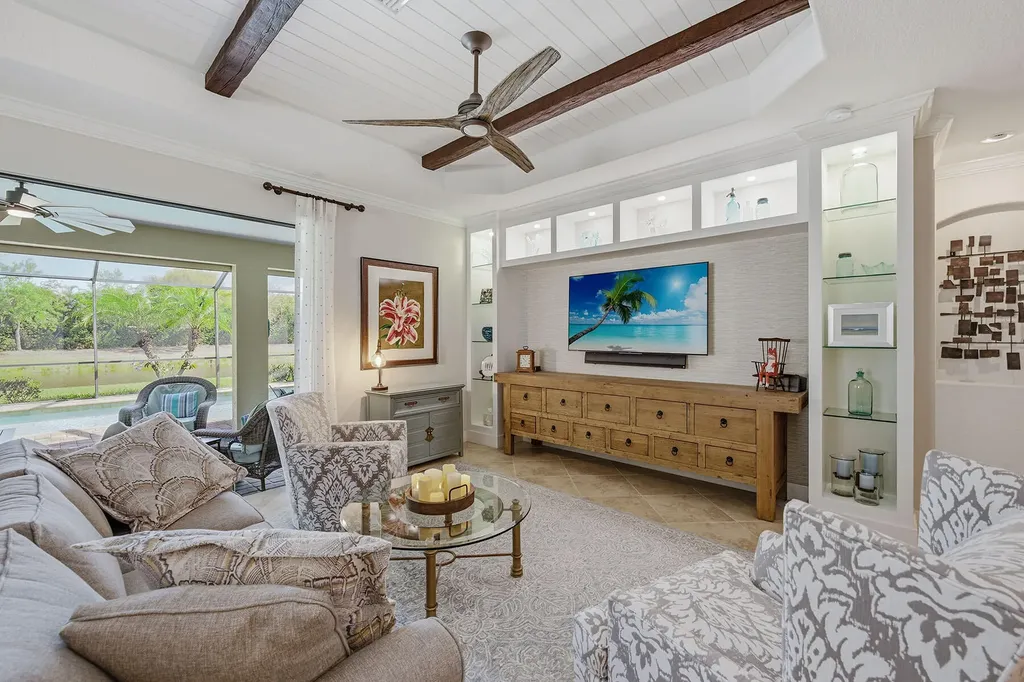 2842 Aviamar Circle Naples FL 34114