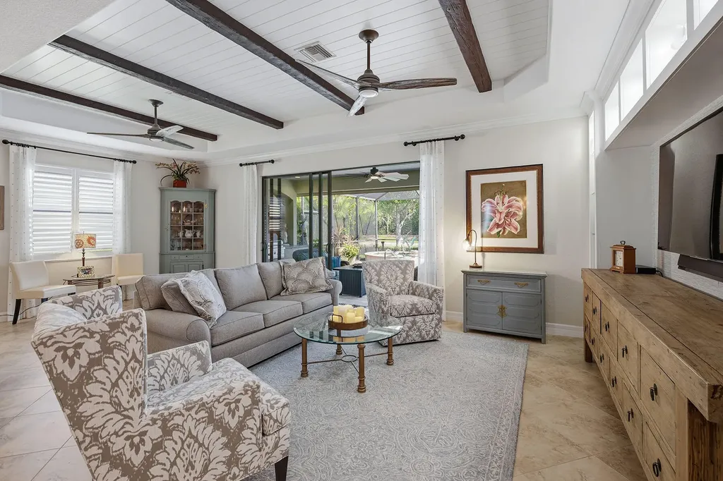 2842 Aviamar Circle Naples FL 34114