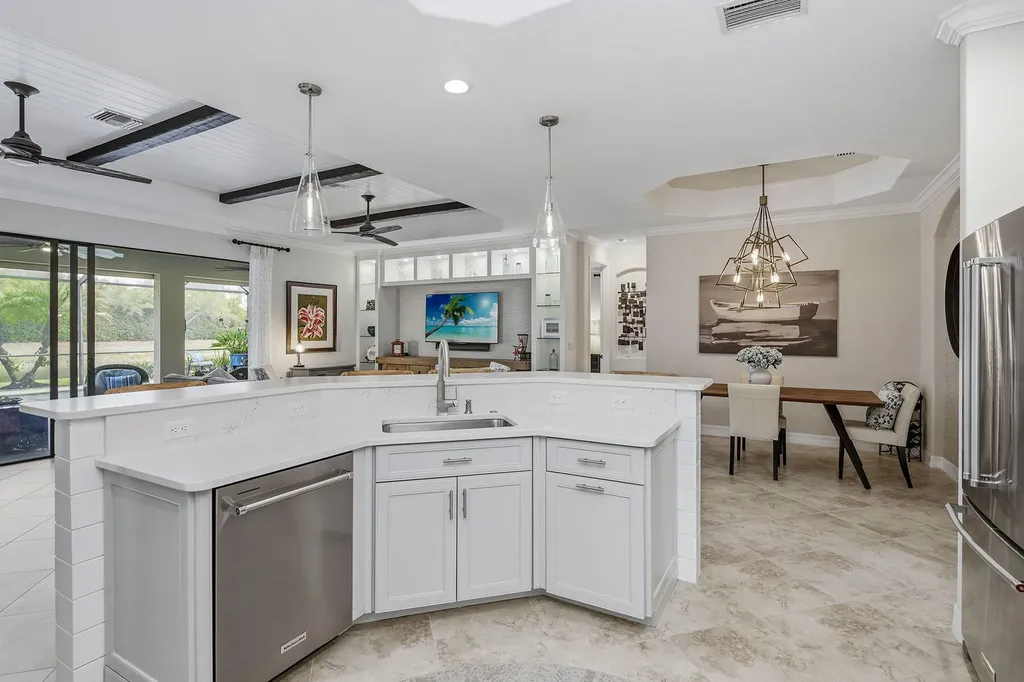 2842 Aviamar Circle Naples FL 34114