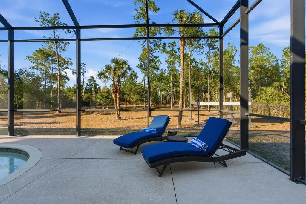 2935 2nd Avenue NE Naples FL 34120