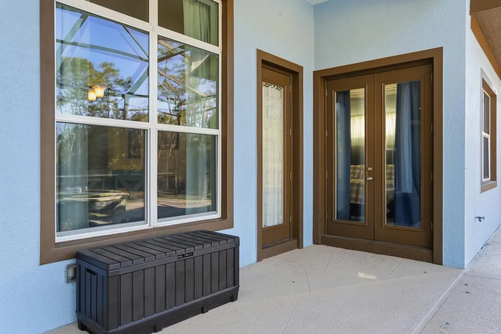 2935 2nd Avenue NE Naples FL 34120