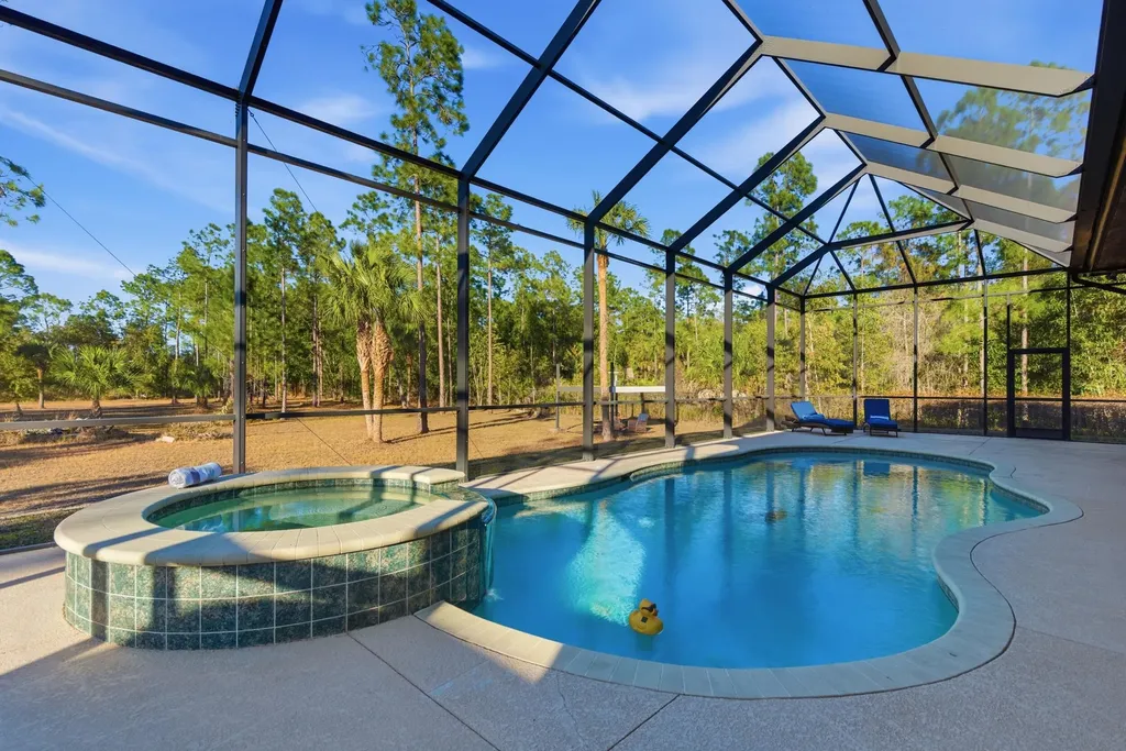 2935 2nd Avenue NE Naples FL 34120