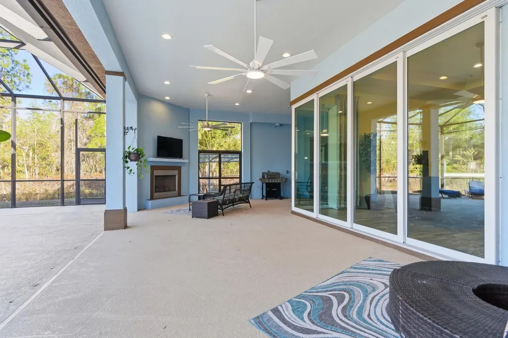 2935 2nd Avenue NE Naples FL 34120