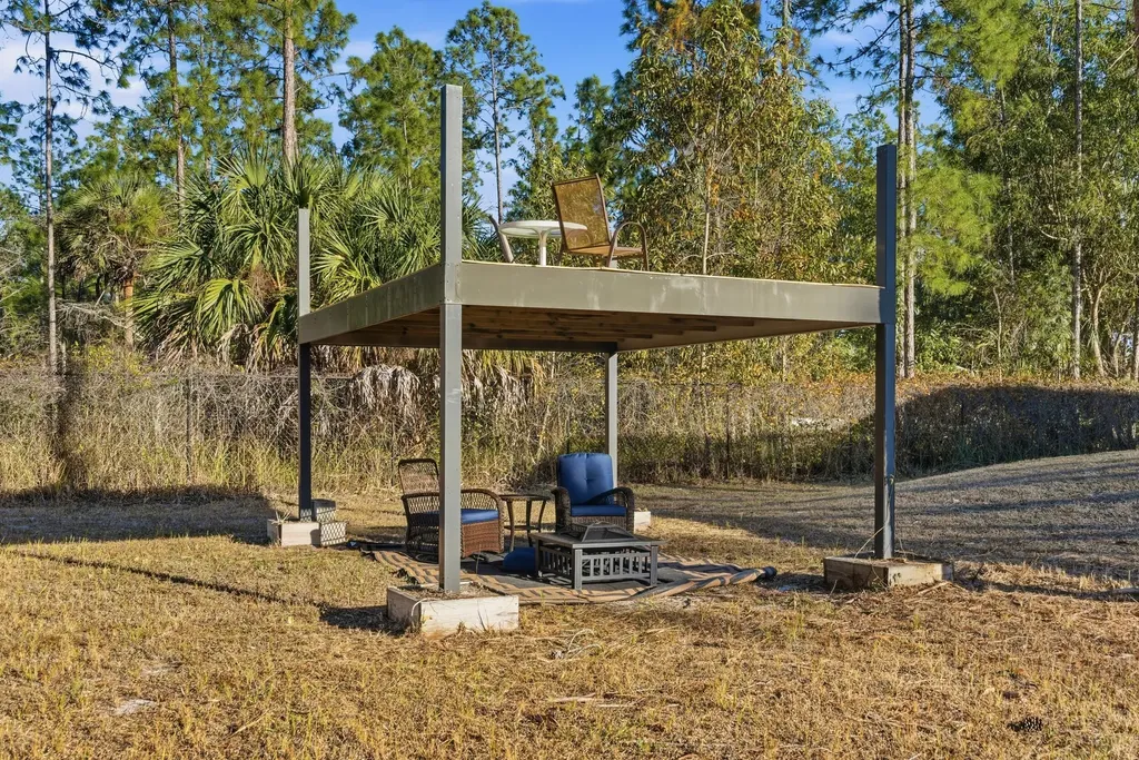 2935 2nd Avenue NE Naples FL 34120