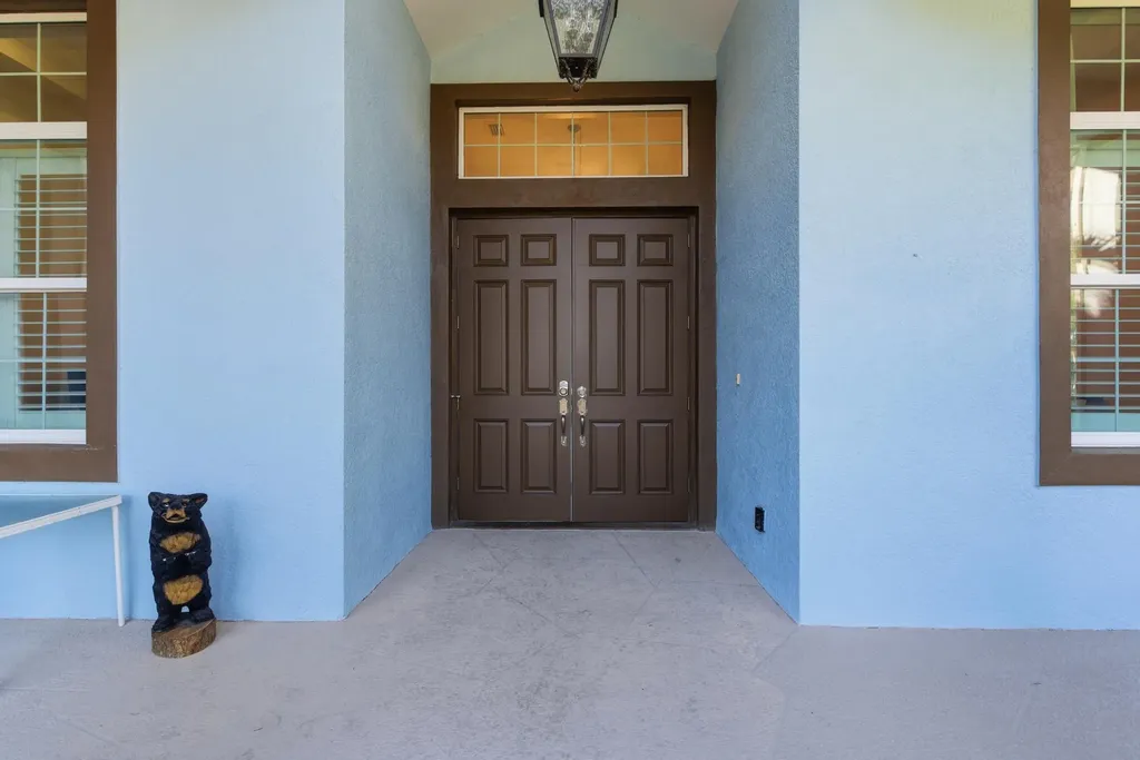 2935 2nd Avenue NE Naples FL 34120