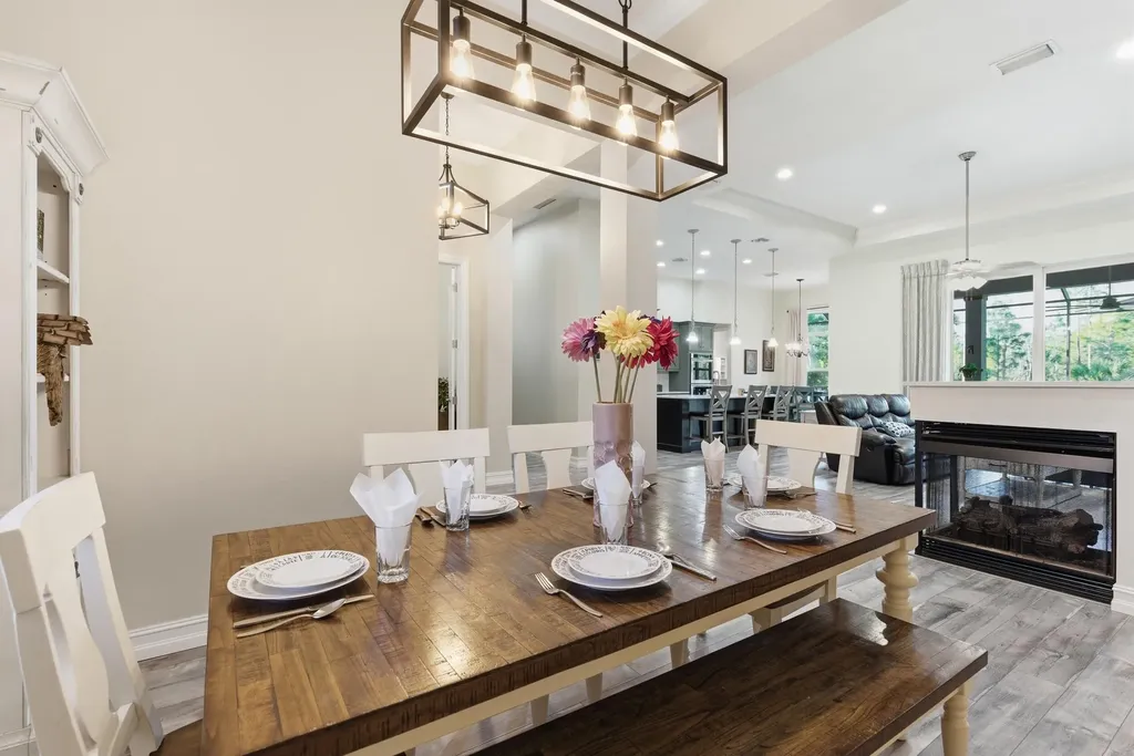 2935 2nd Avenue NE Naples FL 34120