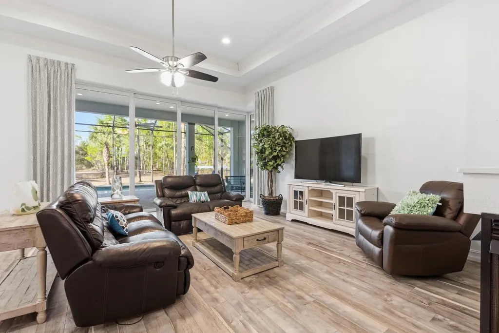 2935 2nd Avenue NE Naples FL 34120