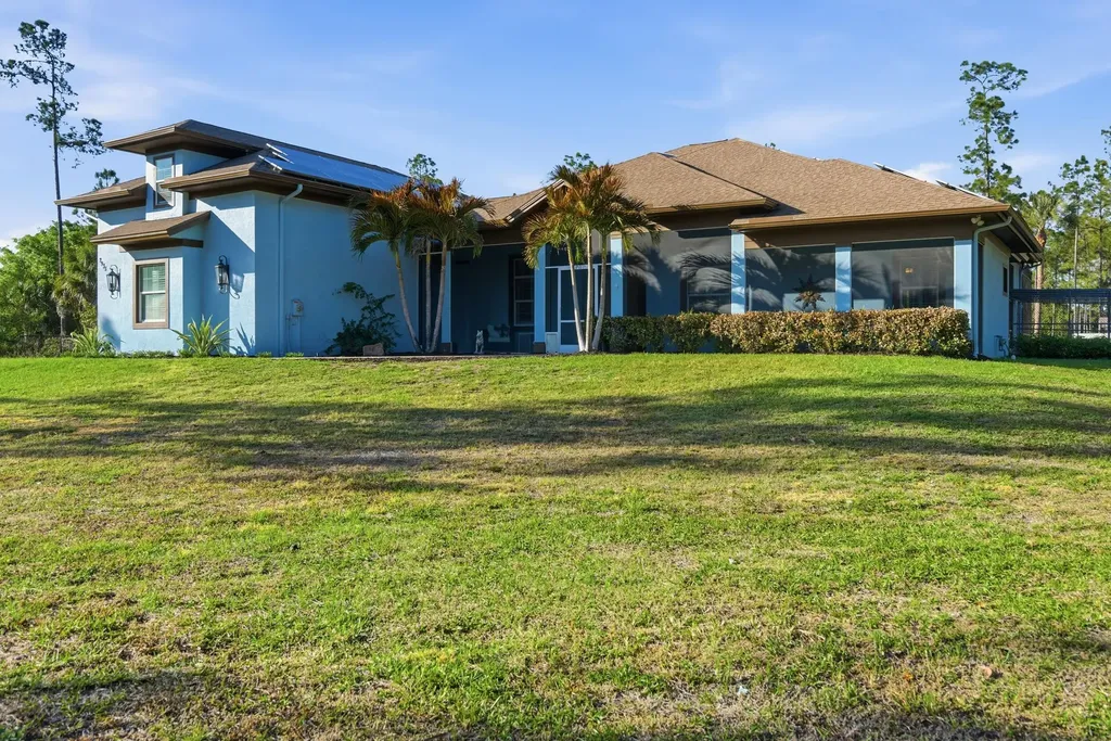 2935 2nd Avenue NE Naples FL 34120