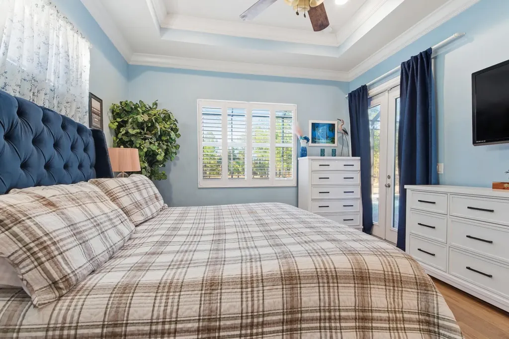 2935 2nd Avenue NE Naples FL 34120