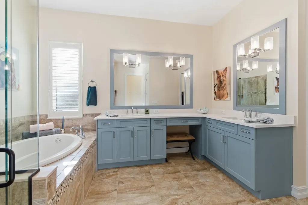 2935 2nd Avenue NE Naples FL 34120