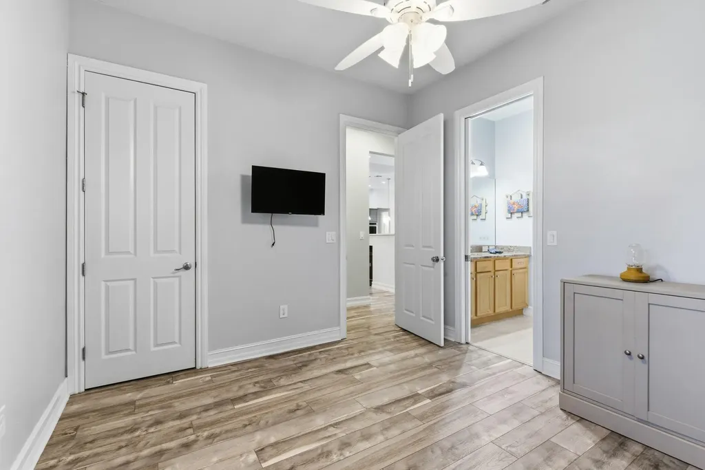 2935 2nd Avenue NE Naples FL 34120