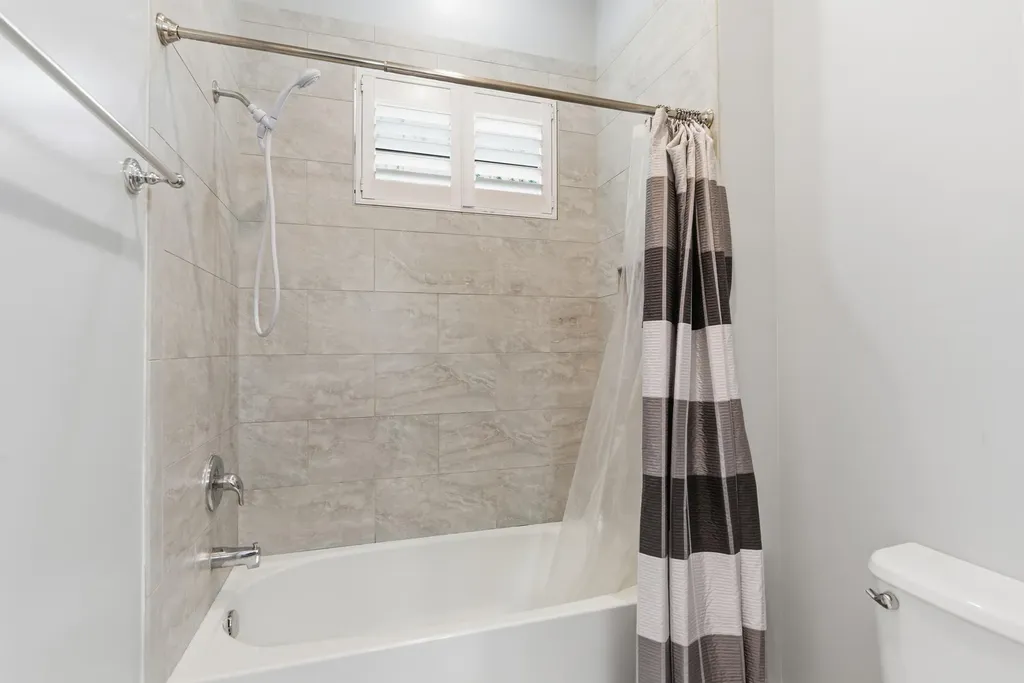 2935 2nd Avenue NE Naples FL 34120