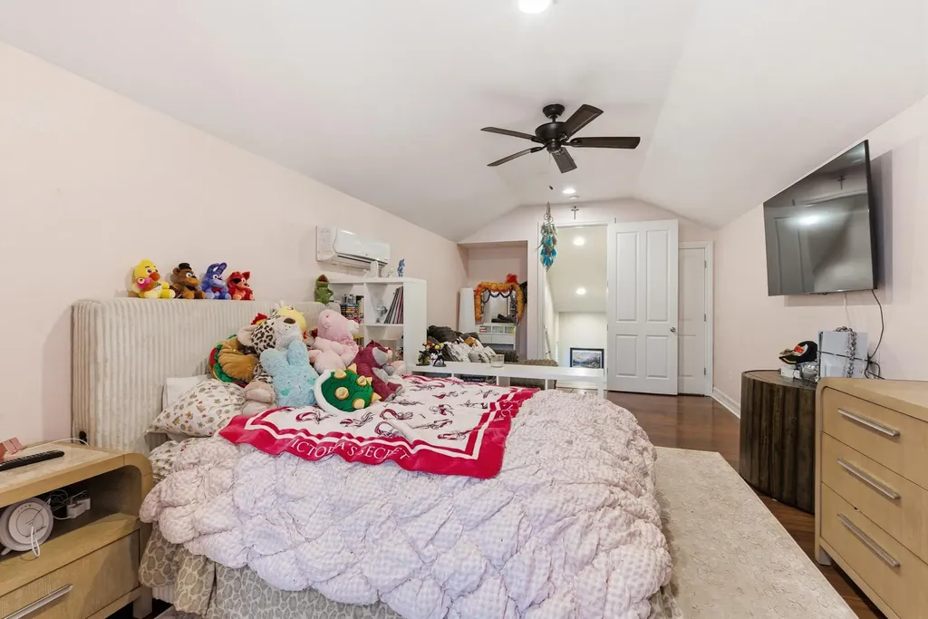 2935 2nd Avenue NE Naples FL 34120