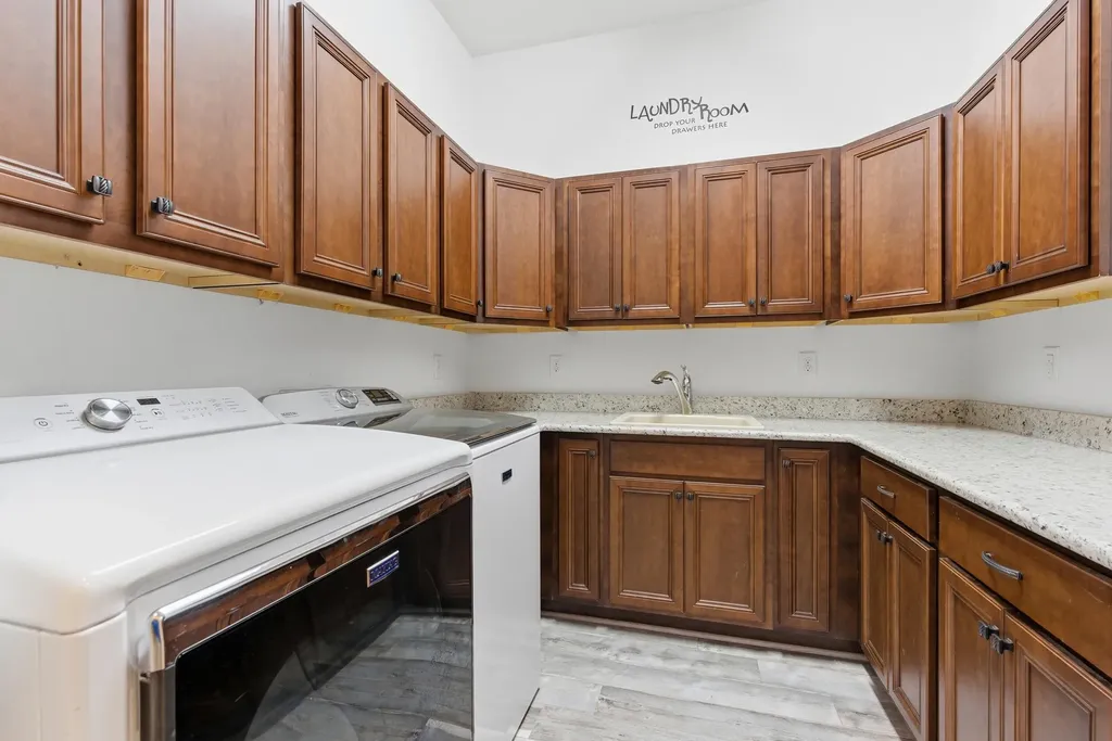 2935 2nd Avenue NE Naples FL 34120