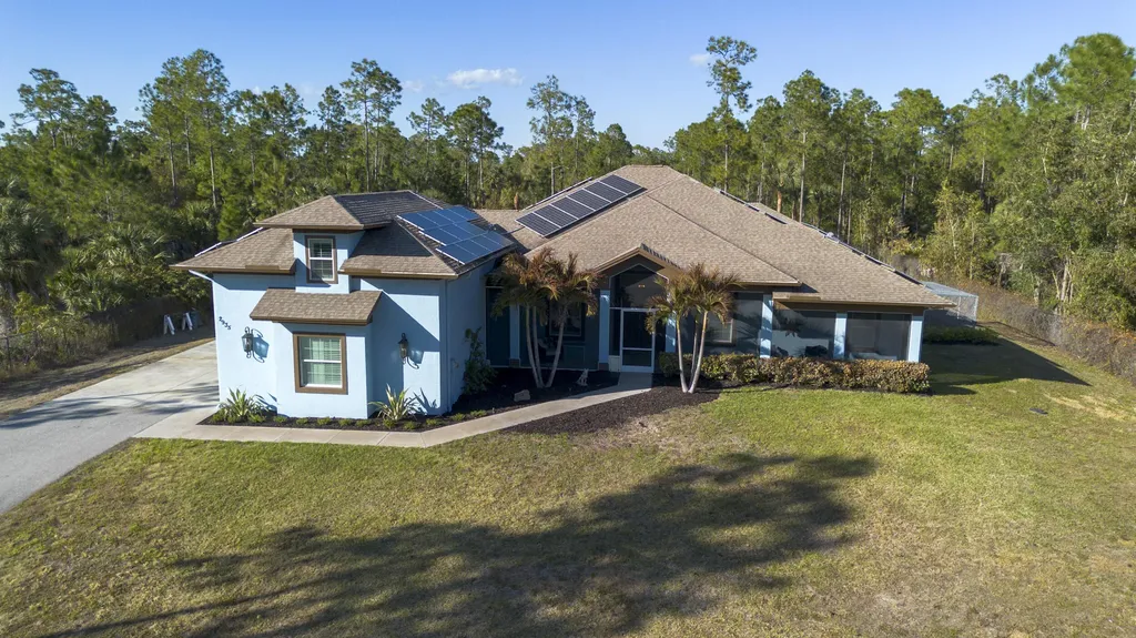 2935 2nd Avenue NE Naples FL 34120