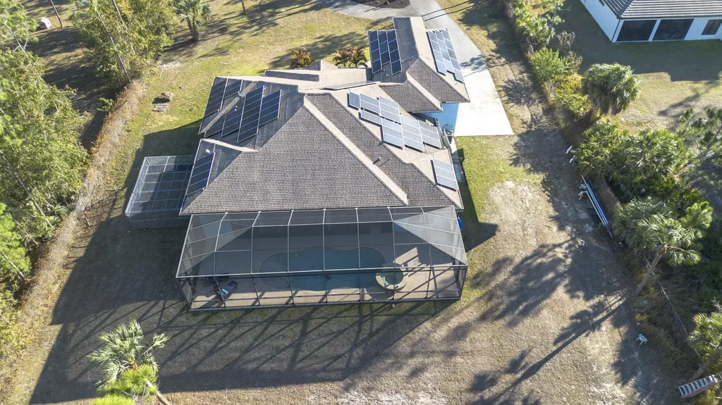 2935 2nd Avenue NE Naples FL 34120