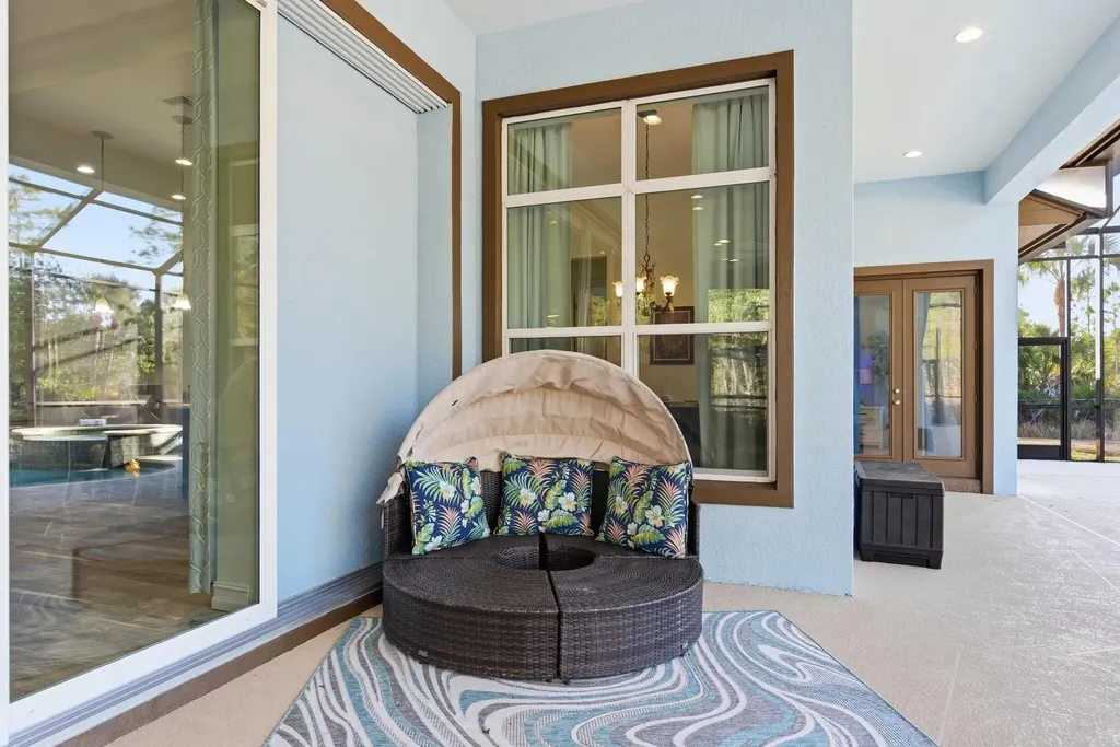 2935 2nd Avenue NE Naples FL 34120