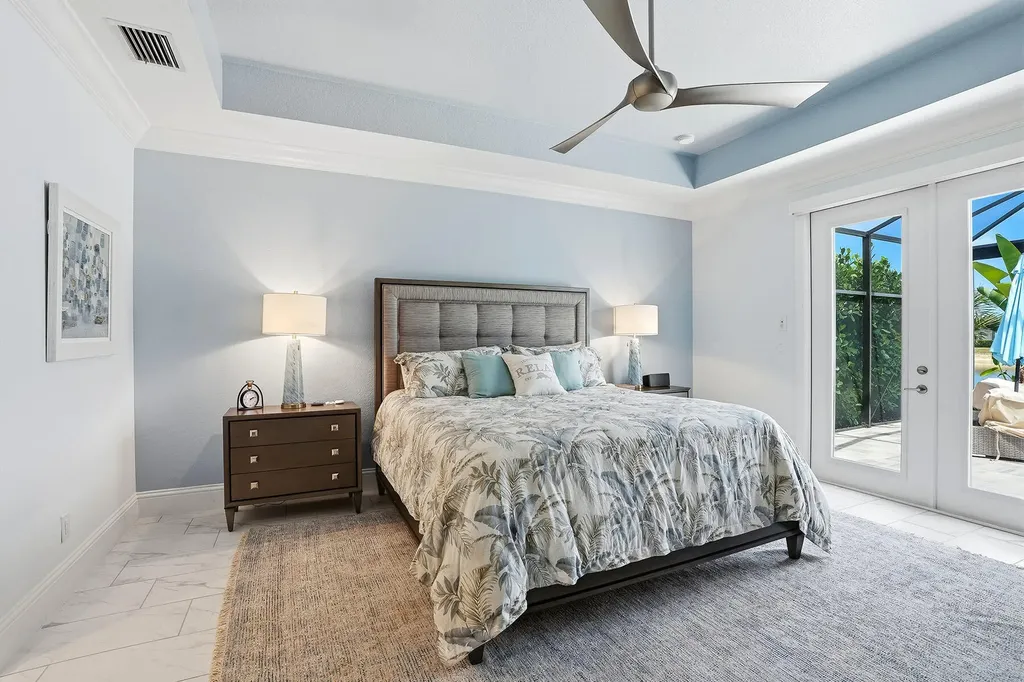 14386 Laguna Springs Lane Naples FL 34114