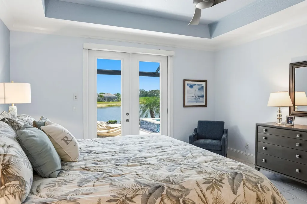 14386 Laguna Springs Lane Naples FL 34114