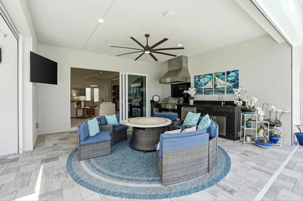 14386 Laguna Springs Lane Naples FL 34114