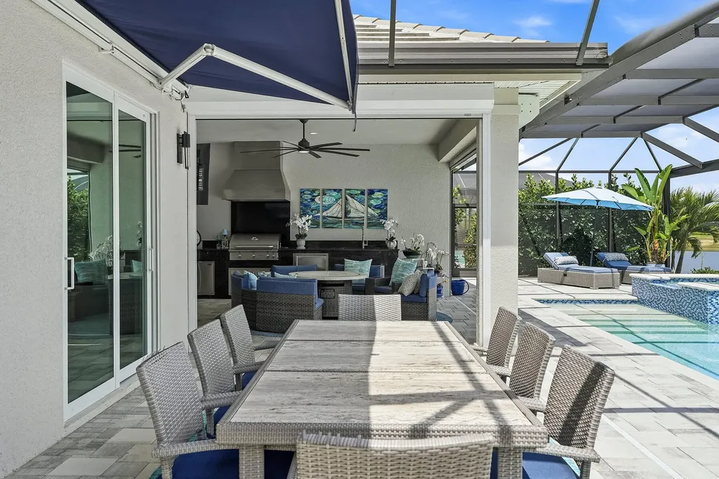 14386 Laguna Springs Lane Naples FL 34114