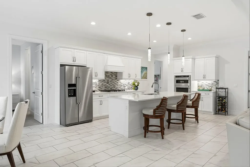 14386 Laguna Springs Lane Naples FL 34114