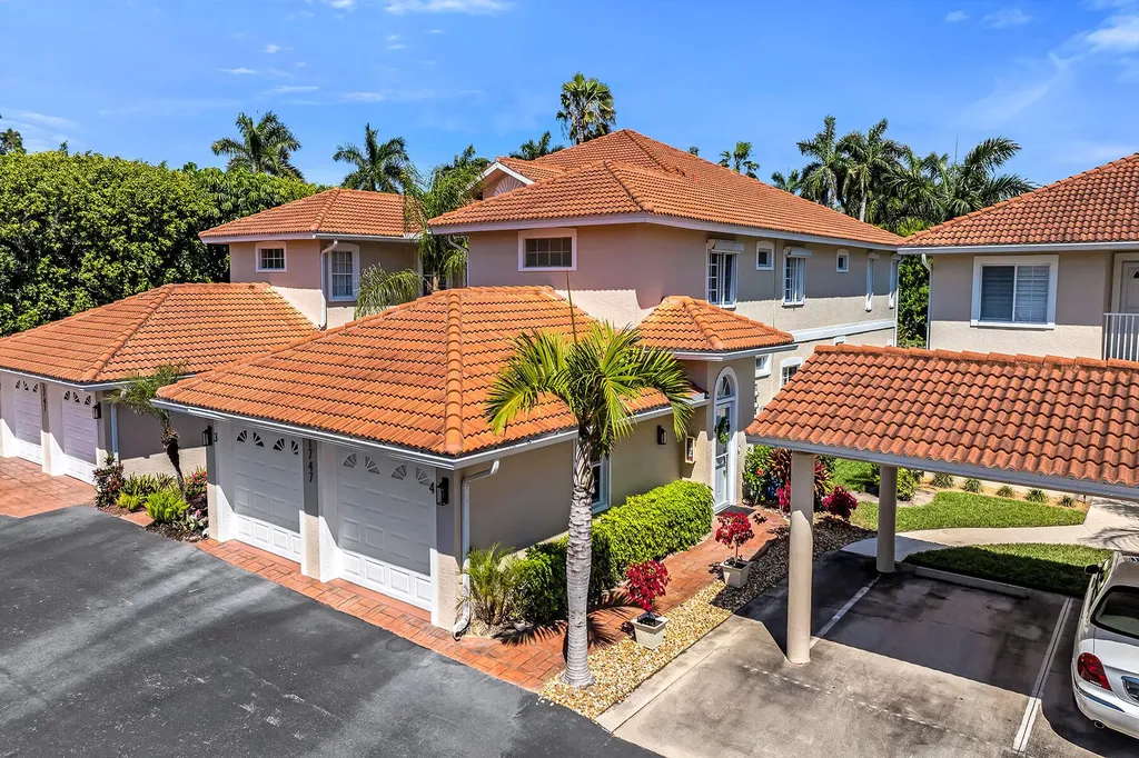 1747 Reuven Circle Naples FL 34112