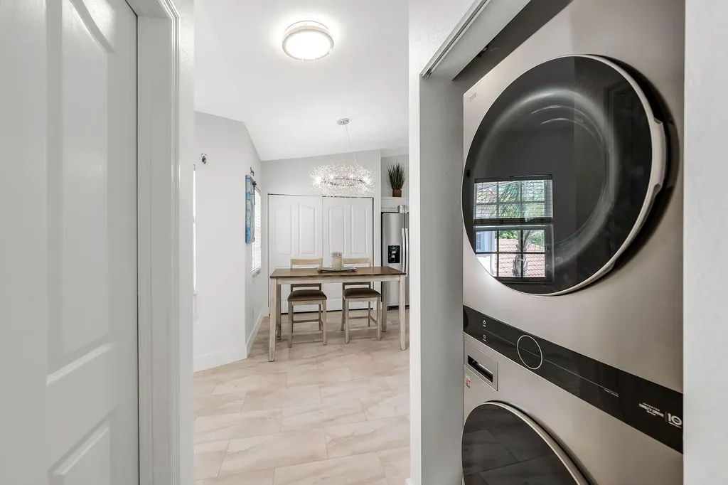 1747 Reuven Circle Naples FL 34112
