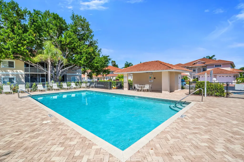 1747 Reuven Circle Naples FL 34112