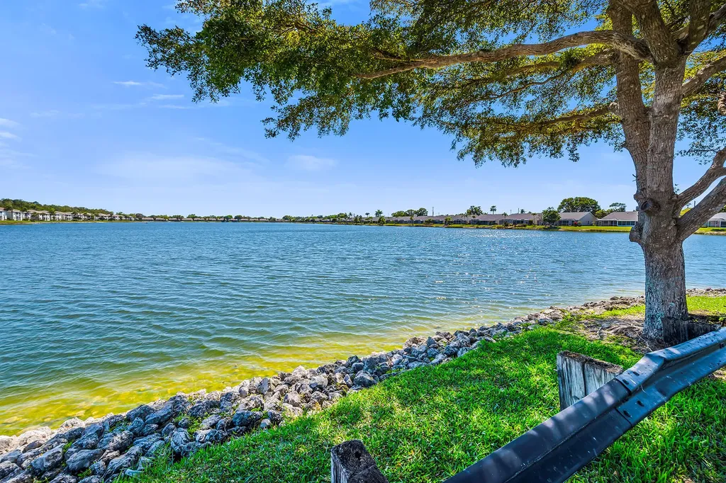 1747 Reuven Circle Naples FL 34112