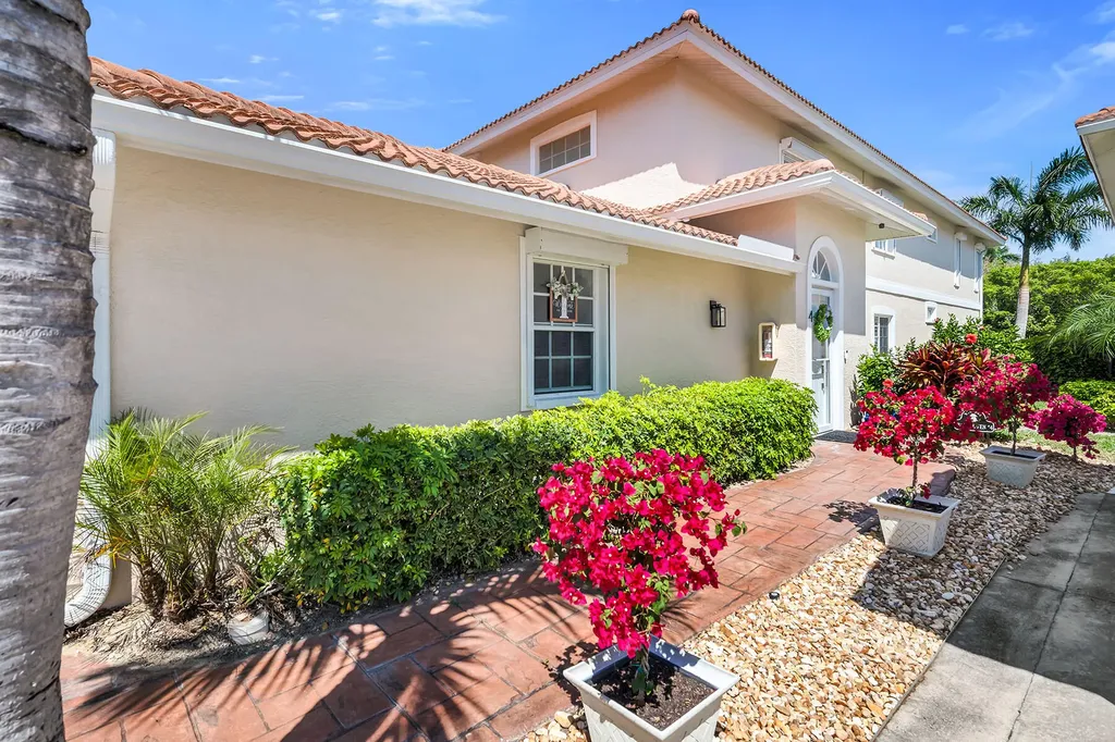 1747 Reuven Circle Naples FL 34112