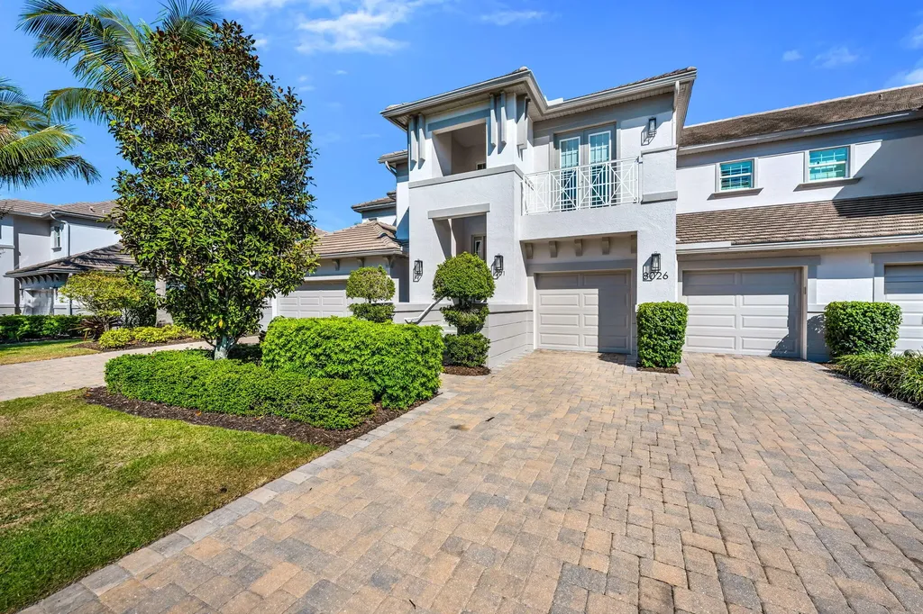 8026 Signature Club Circle Naples FL 34113