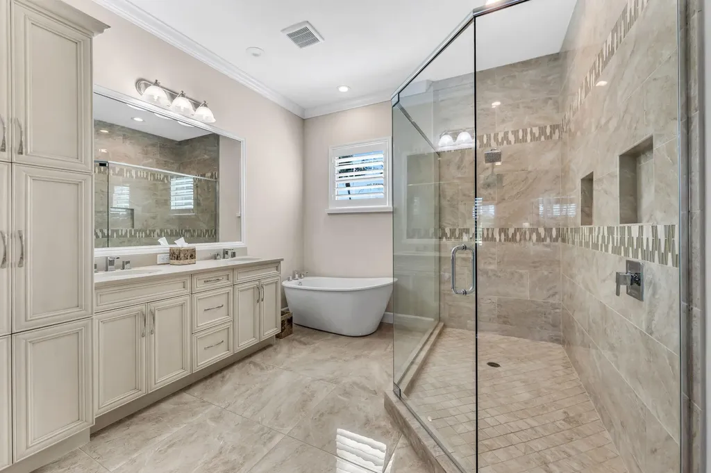 8026 Signature Club Circle Naples FL 34113