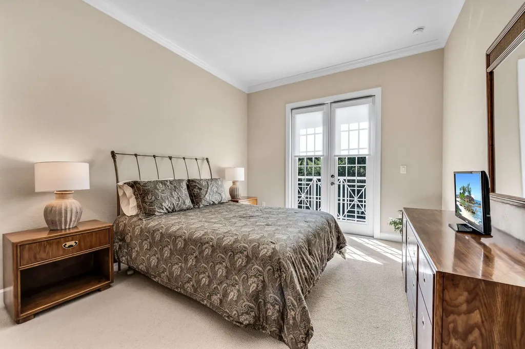 8026 Signature Club Circle Naples FL 34113