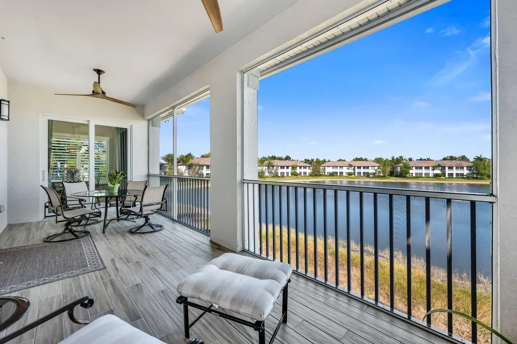 8026 Signature Club Circle Naples FL 34113